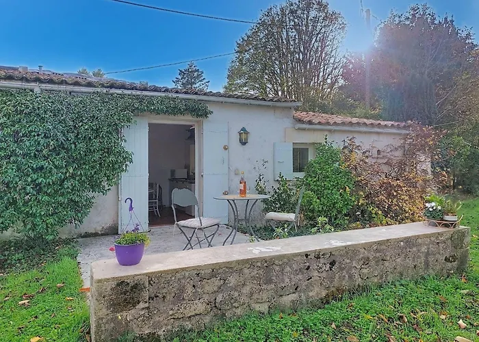 Le Four A Chaux By Interhome Epargnes